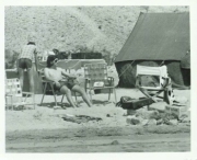Eric 322.jpg: 1975/08/01 - Lake Mojave